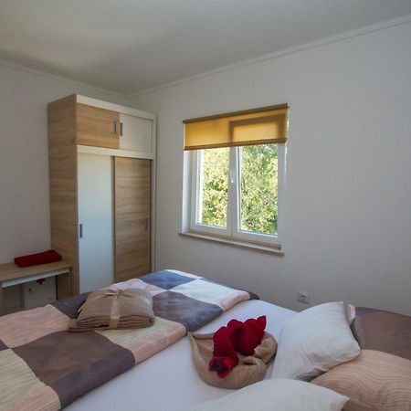 Apartment Krista Tinjan Ngoại thất bức ảnh