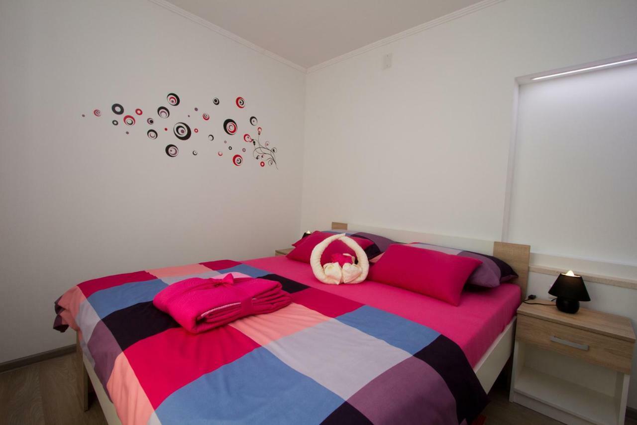 Apartment Krista Tinjan Ngoại thất bức ảnh